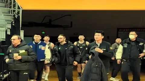 巴塞罗那引援新动态：格里马尔多即将加盟，坎塞洛与穆尼奥斯求贤若渴